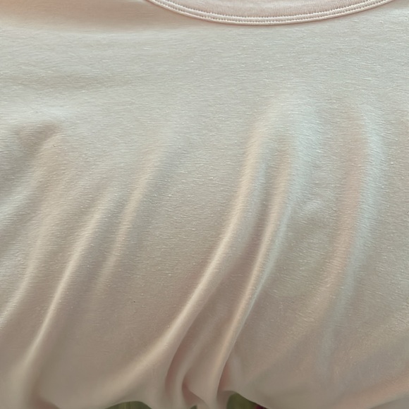Lululemon pink tee size 8 - Picture 3 of 4